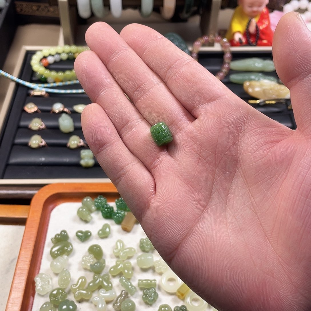 玖****和田玉未镶嵌手链