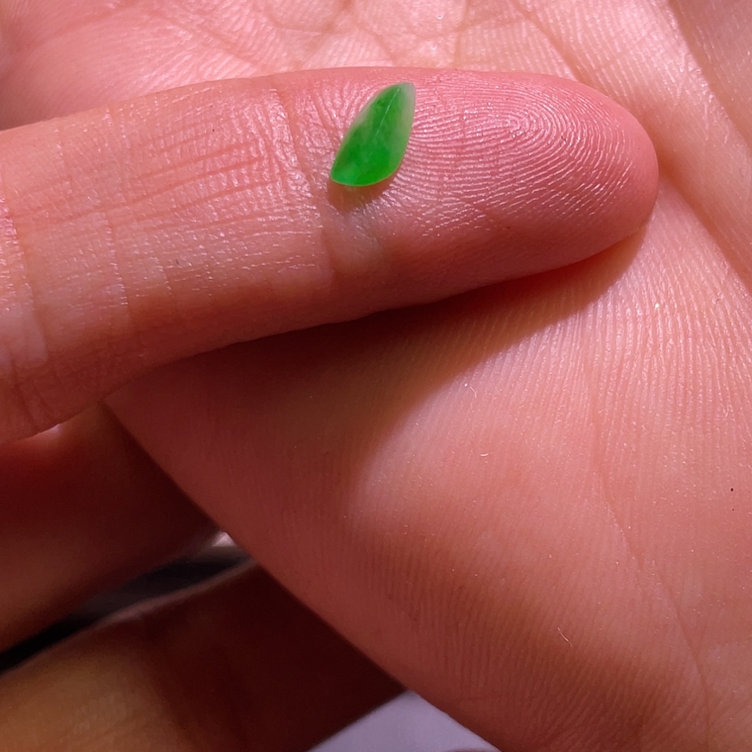 定制翡翠未镶嵌马眼