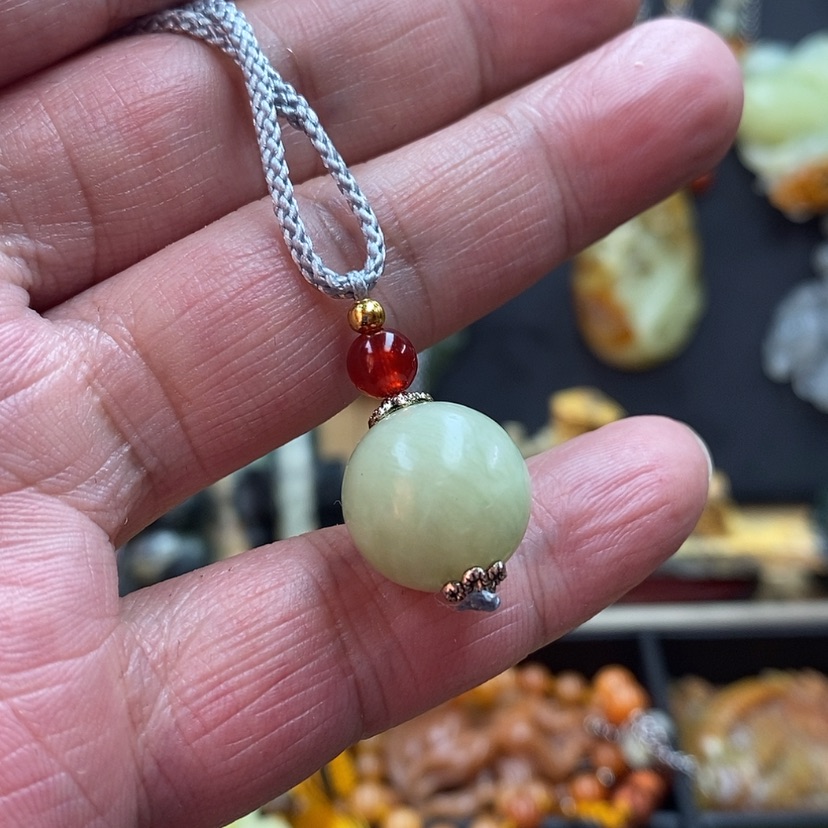【闪购商品】蛇纹石玉吊坠未镶嵌