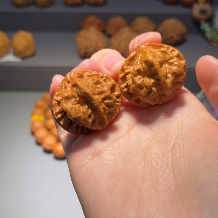 文玩核桃把件帝王龙脊351