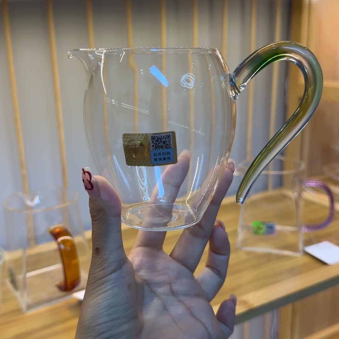 禾器怡然迷翠公道杯