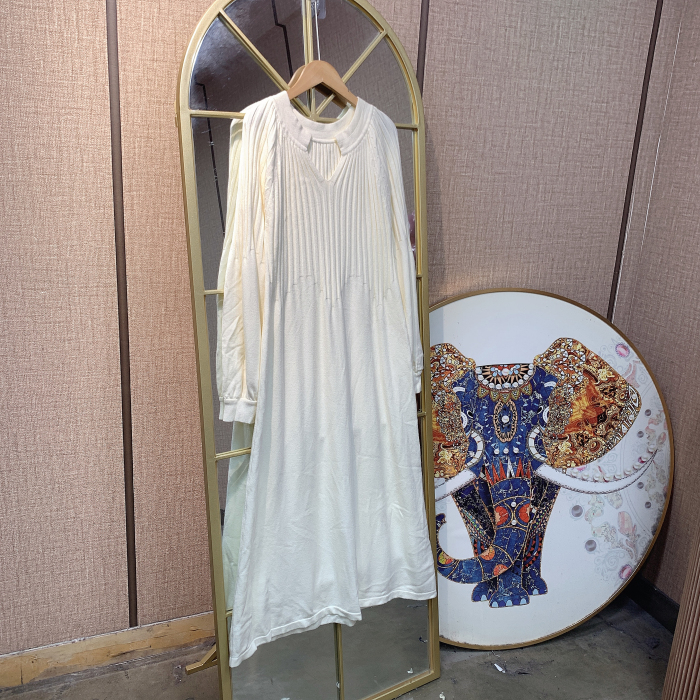 BS444孕妇杏色针织连衣裙90-150