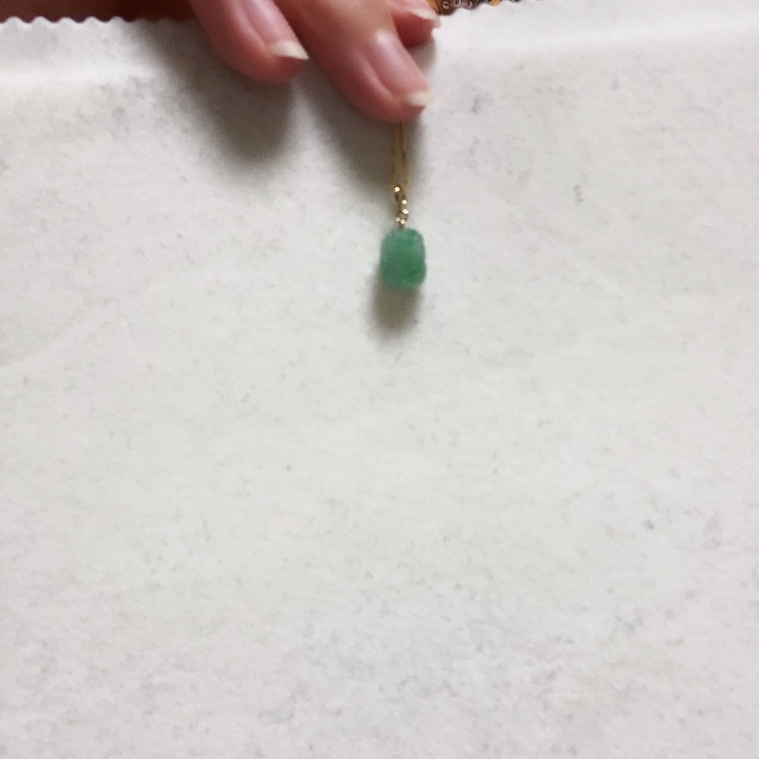 翡翠颈饰18K金镶嵌简单