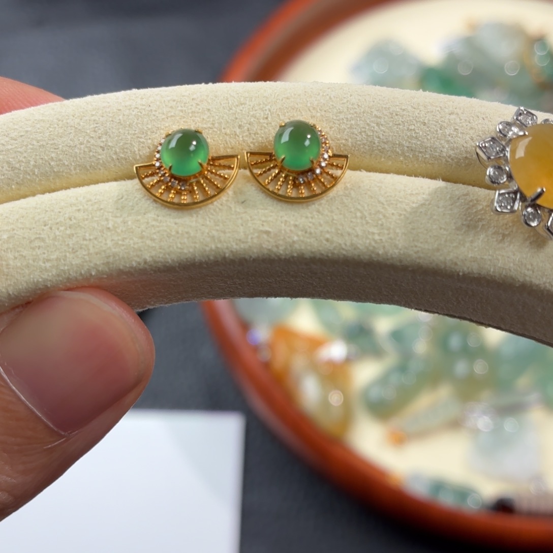 翡翠18K金镶嵌颈饰8号