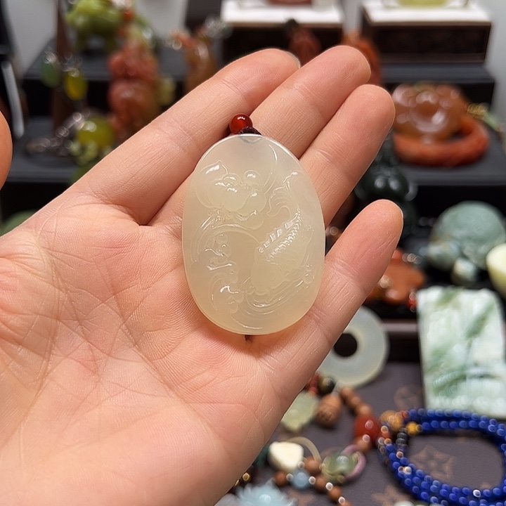 岫玉未镶嵌吊坠挂件项链