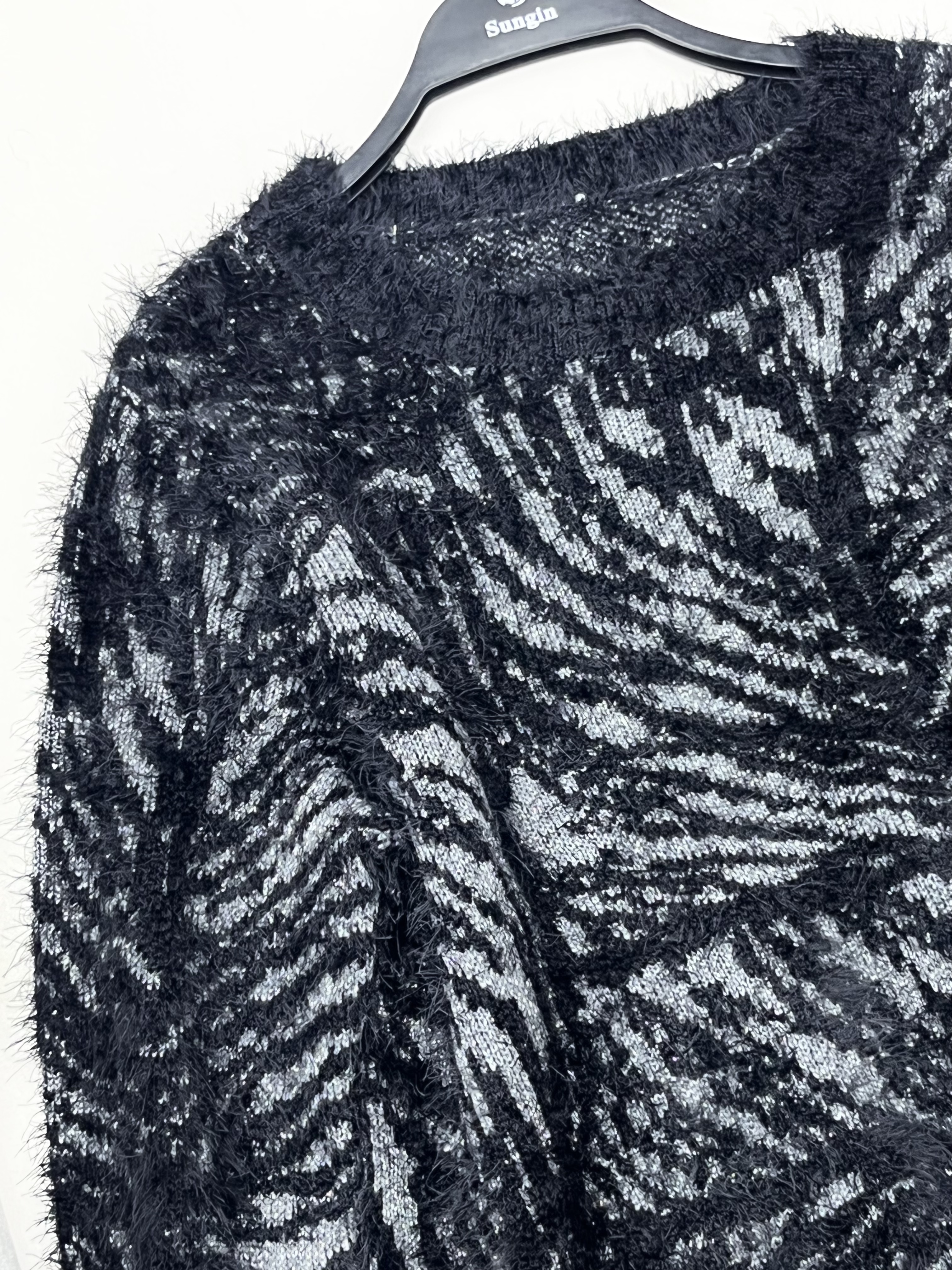 G24-女款宽松型纯色毛针织衫