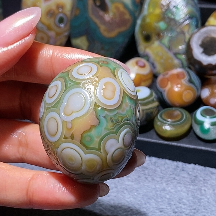 悦***^玛瑙/玉髓未镶嵌珠宝奇石