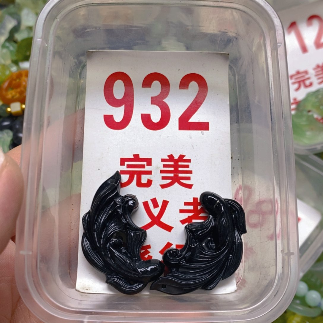 蛇纹石玉吊坠足银镀金镶嵌