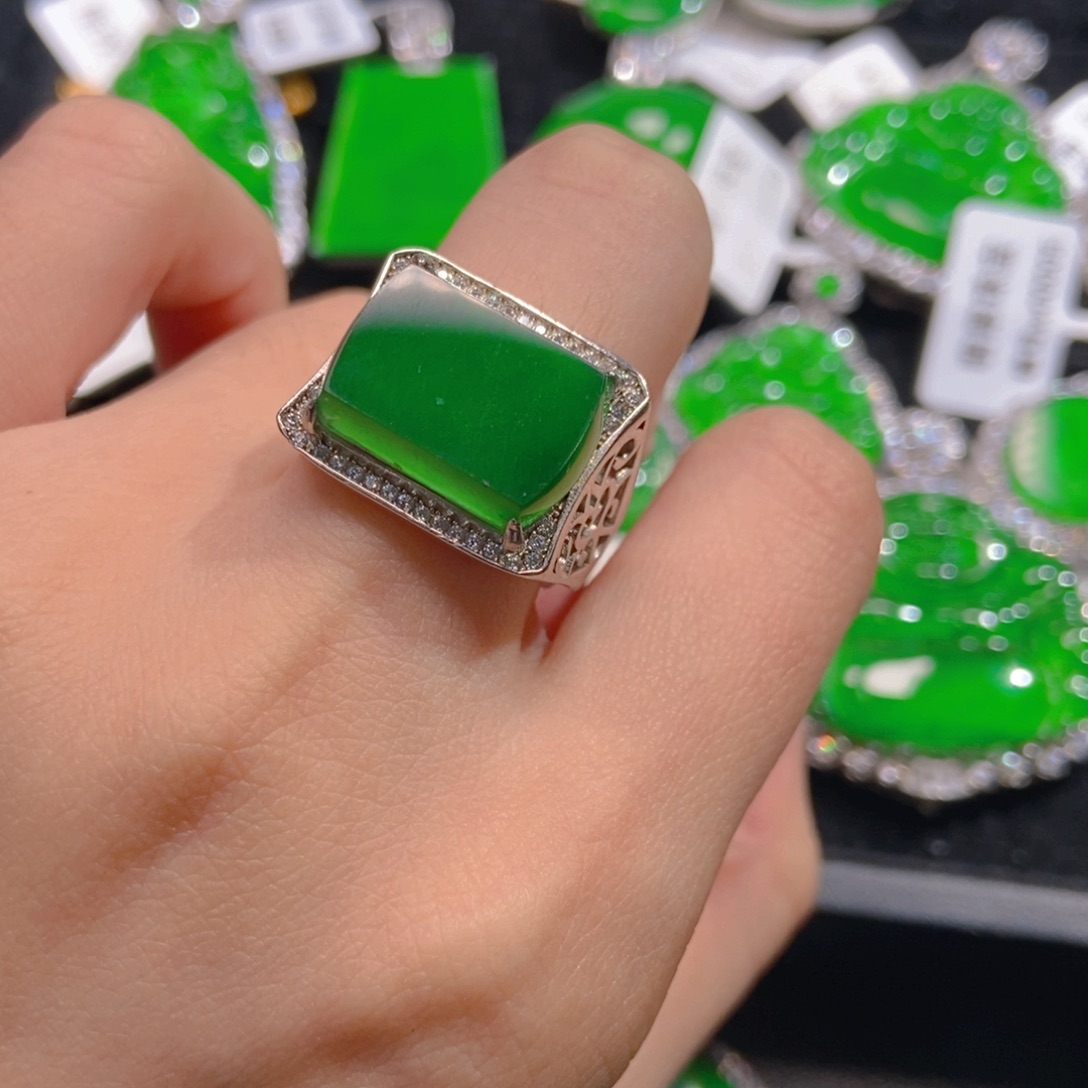 翡翠吊坠(不含链)银S925镶嵌