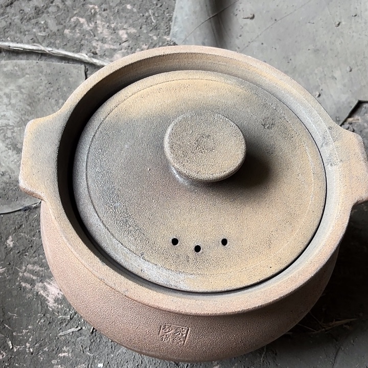 传统无涂层，无上釉砂锅