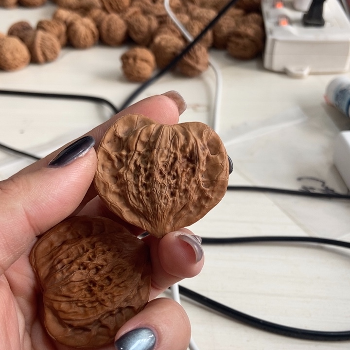 吊坠文玩核桃大扁一个