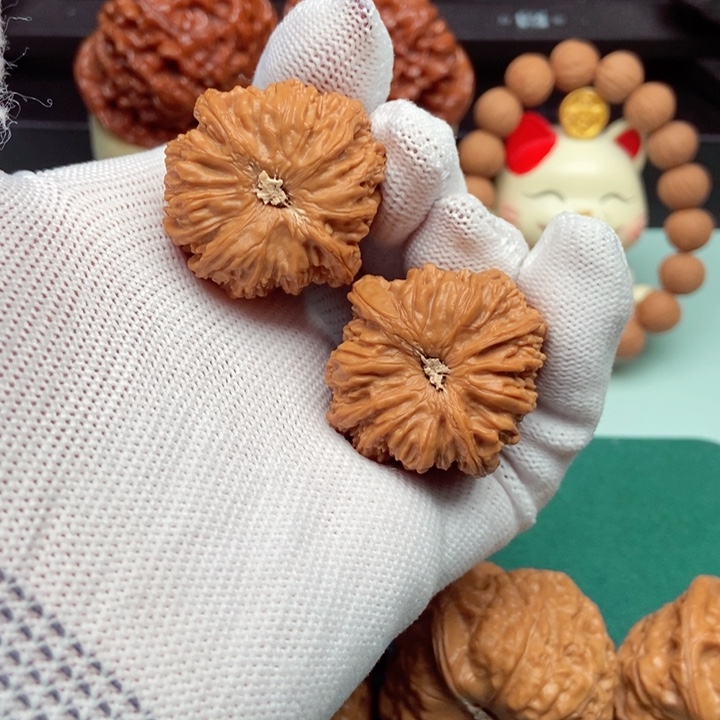 ****C吊坠桃核塔尖34尺已打底