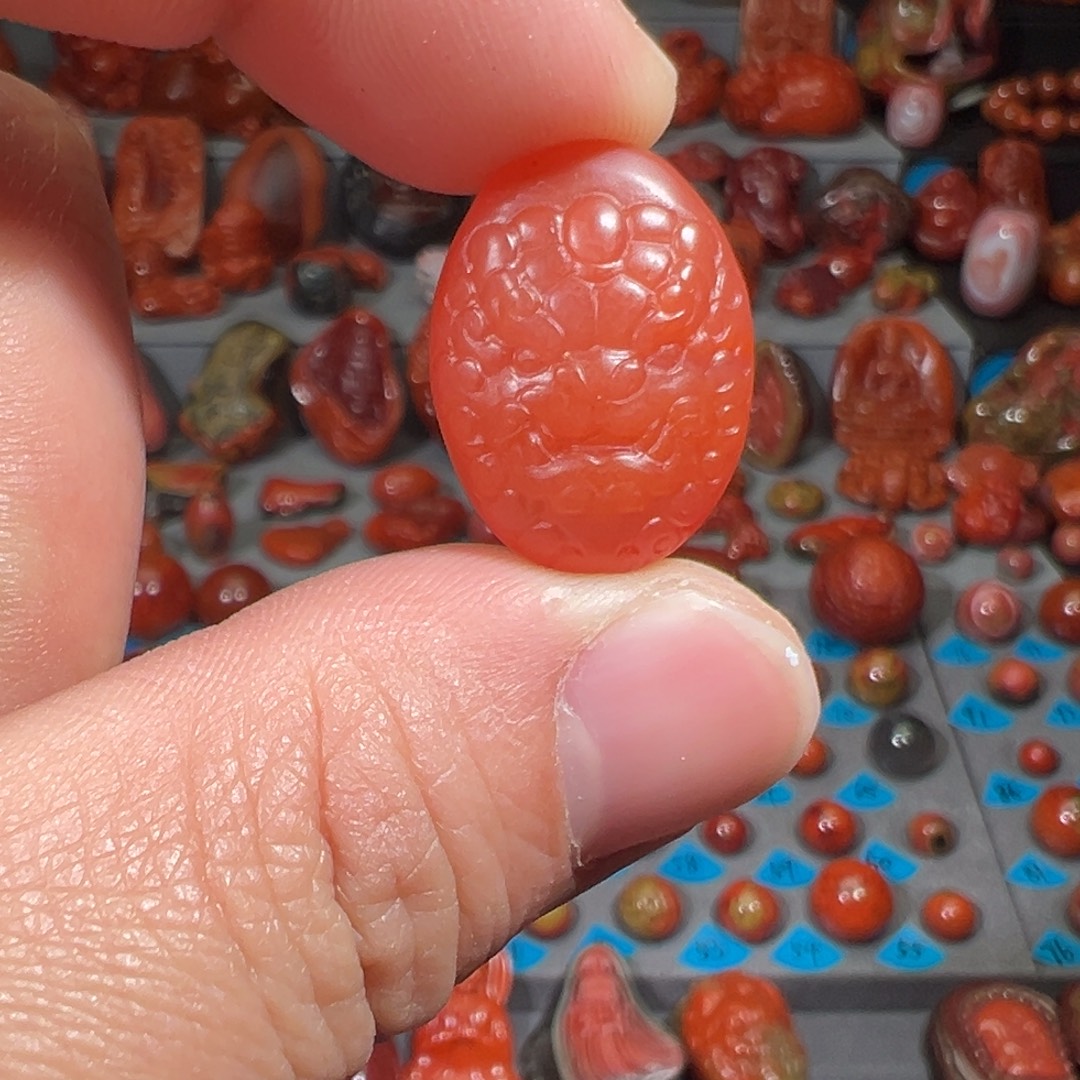 南红玛瑙未镶嵌兽面