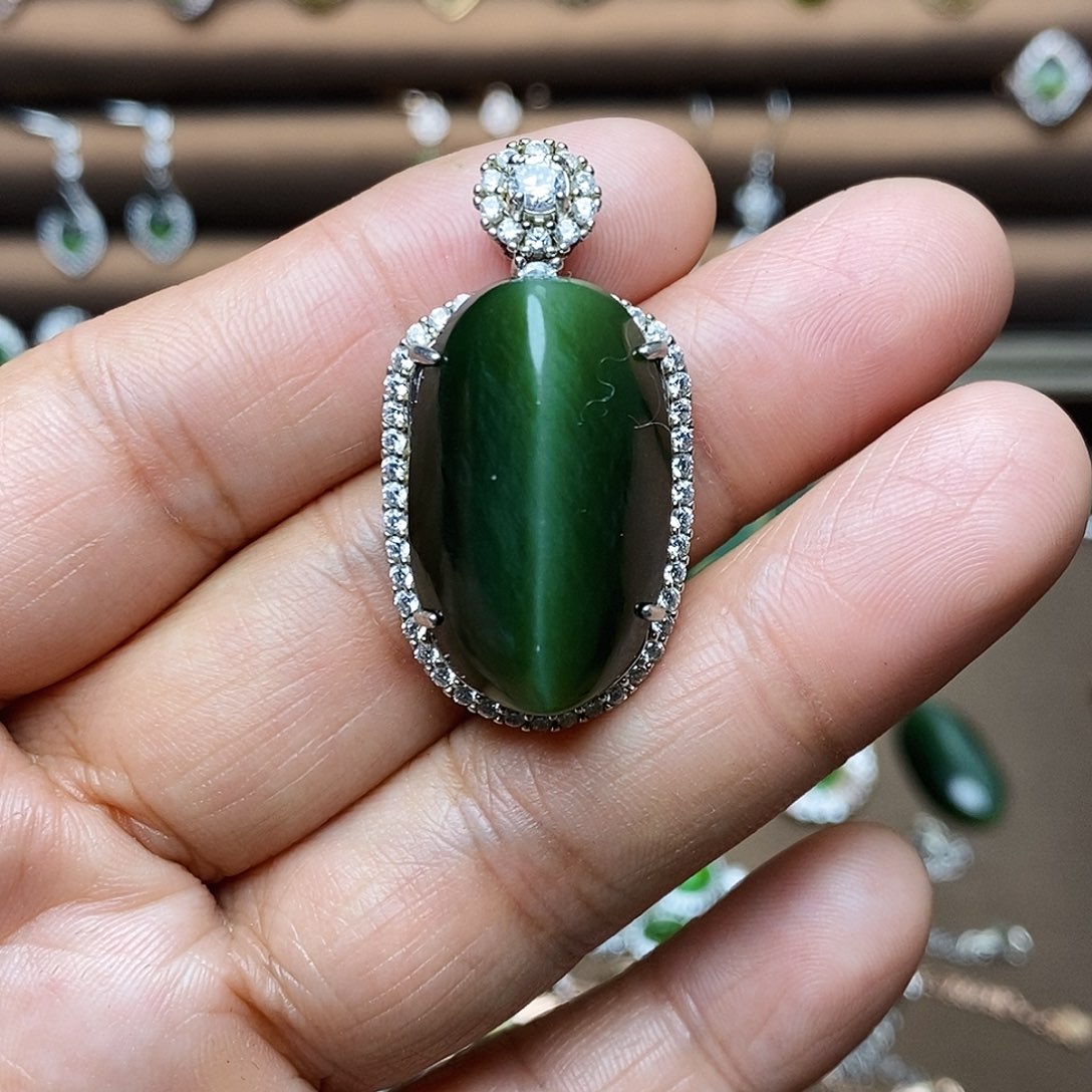 吊坠(赠链)银S925镶嵌和田玉（碧玉）