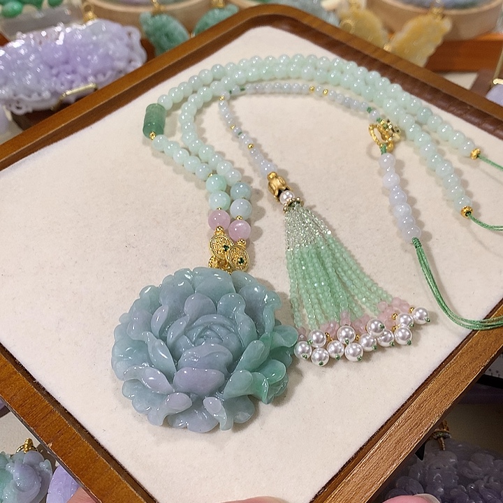 翡翠未镶嵌颈饰翡翠吊坠