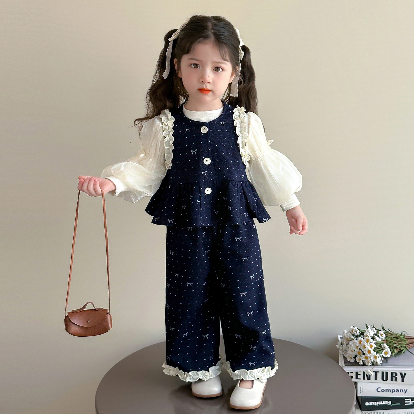 女童套装春秋款2025新款洋气女宝宝轻奢风三件套韩版秋装儿童衣服