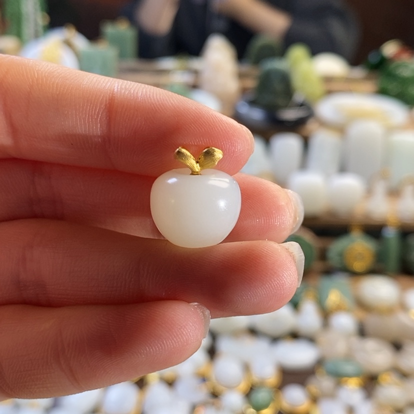 【闪购商品】和田玉吊坠18K金镶嵌