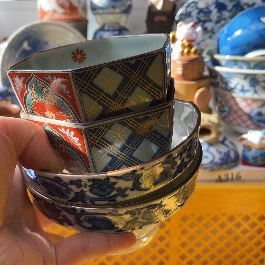 瓷片天*哈哈我在床前哭一个人不说