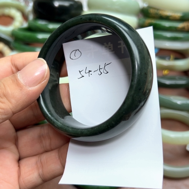 石英岩玉手镯合金