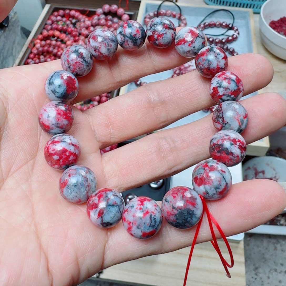 天然辰砂原石卡12➕//53.7克