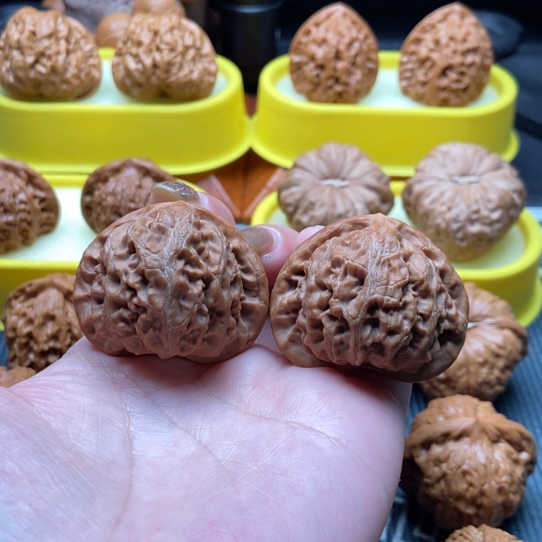 文玩核桃把件宫灯