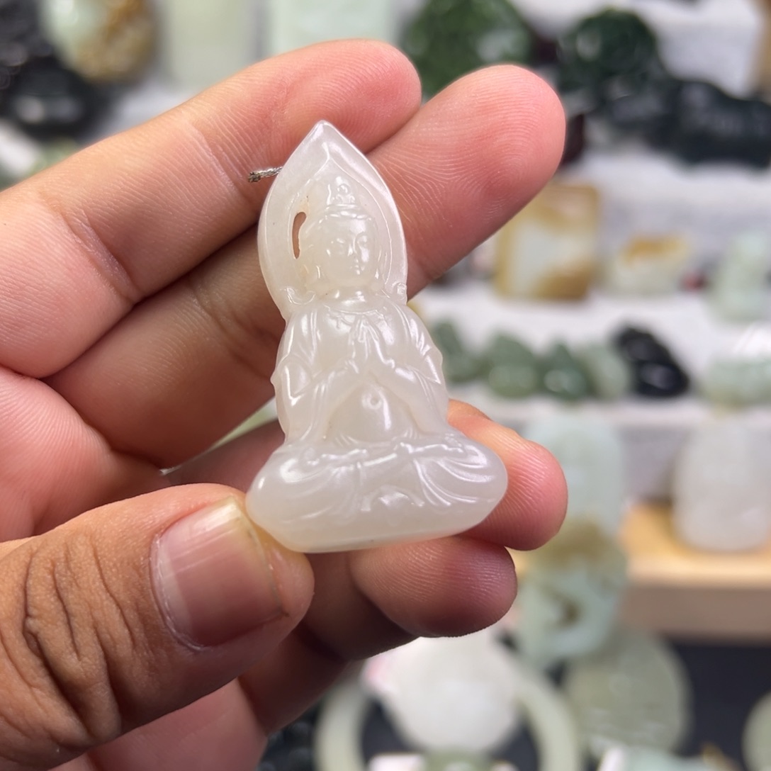 和田玉颈饰未镶嵌