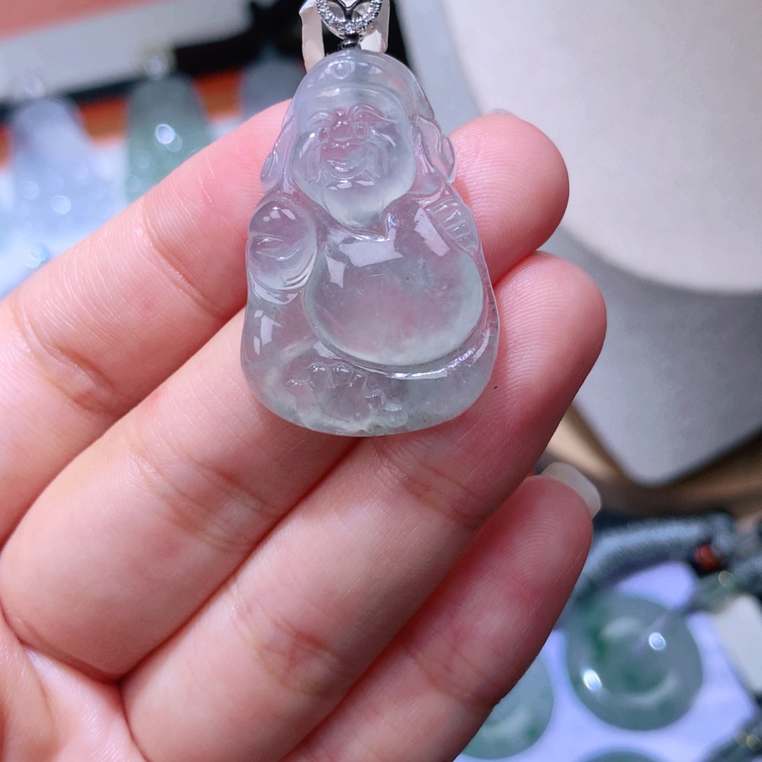 颈饰18K金镶嵌翡翠财神爷