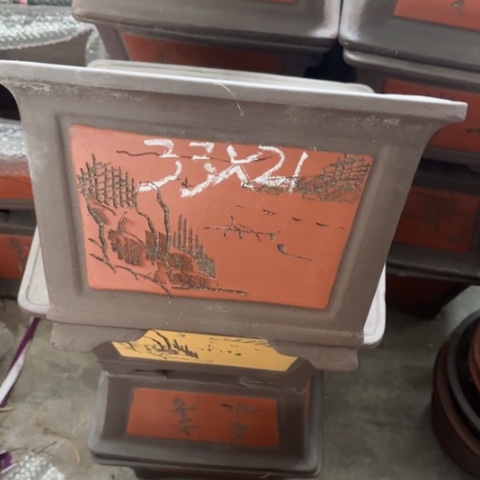 紫砂花盆    100-2。    