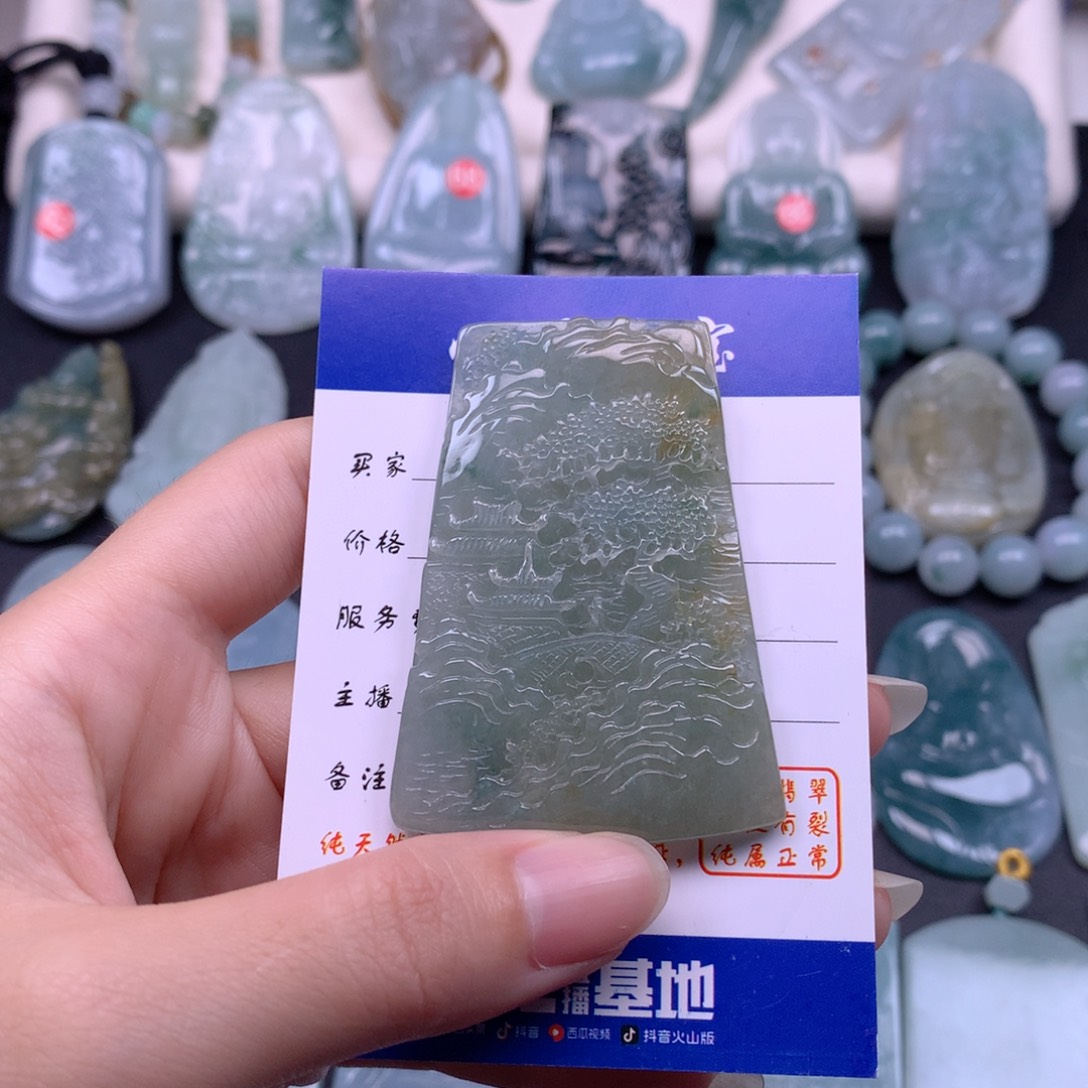 翡翠未镶嵌颈饰翡翠