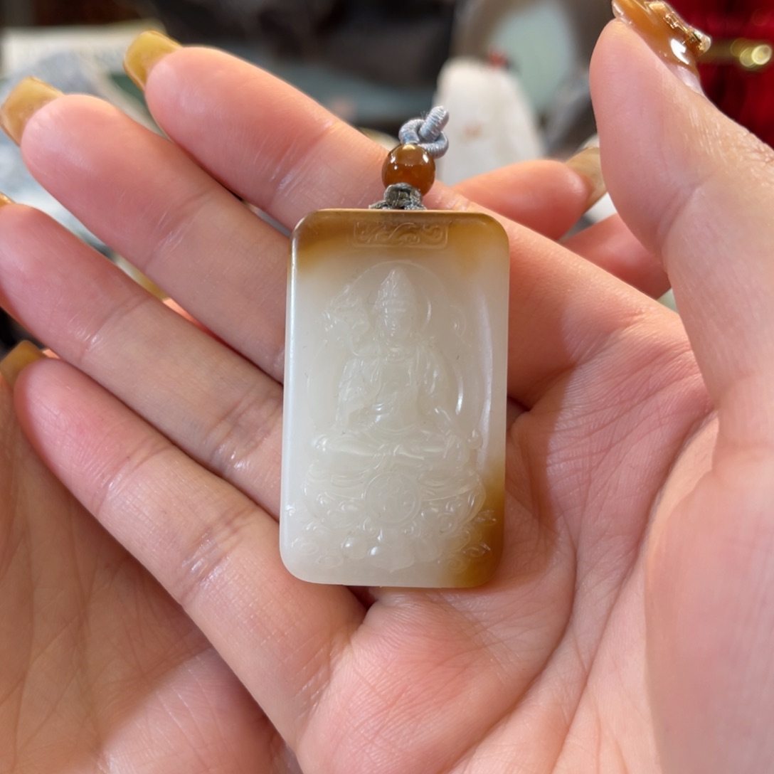 和田玉（糖玉）挂件未镶嵌金山糖白大势至
