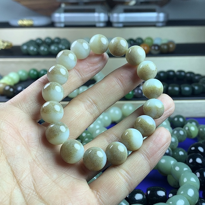 和田玉手串未镶嵌