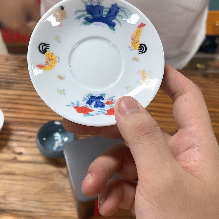 孤品茶具套装等。      