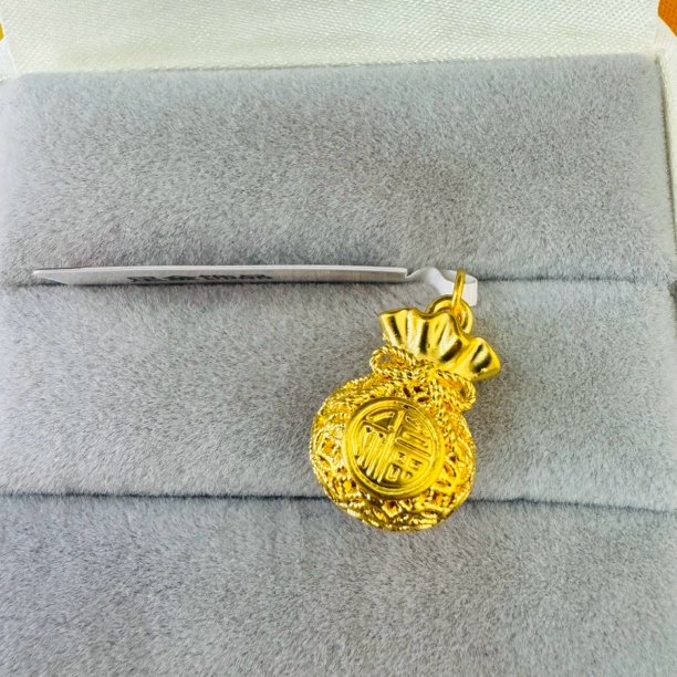 【夏夏专享】足金999饰品 小福袋吊坠 0.95 GP