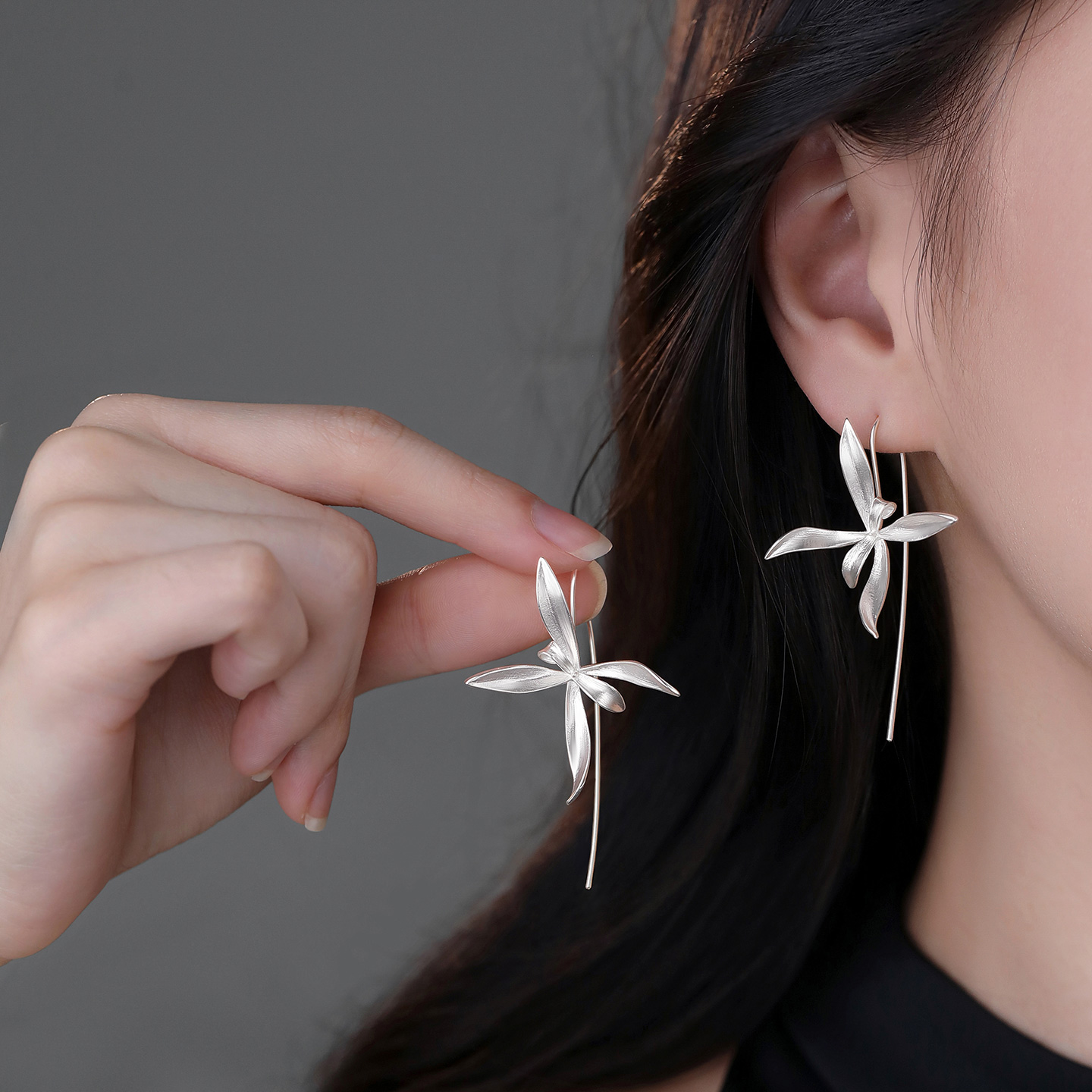 合金耳饰 鸢尾花耳环轻奢时尚小众设计感个性气质耳钉女长款耳挂