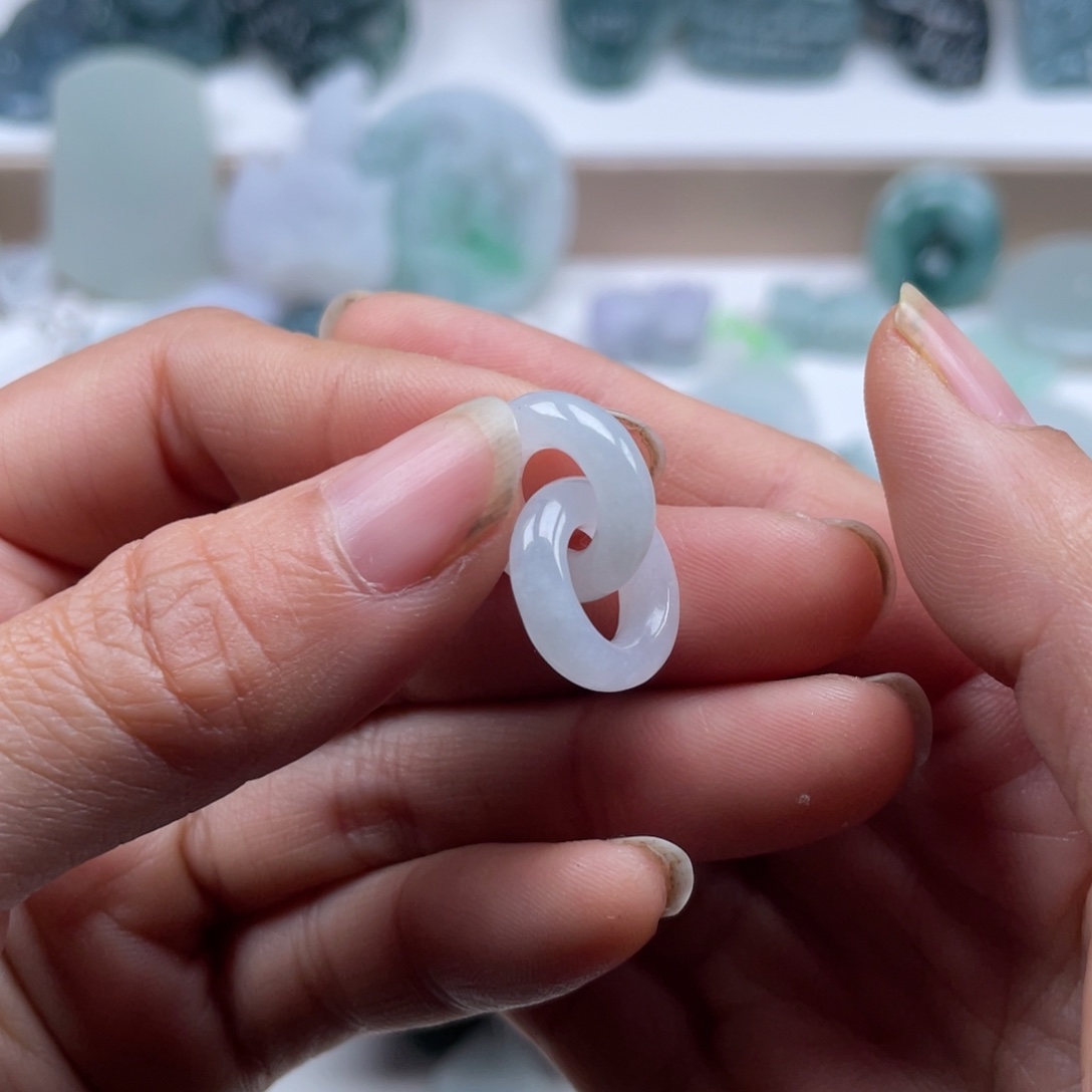 翡翠未镶嵌颈饰天然翡翠手镯