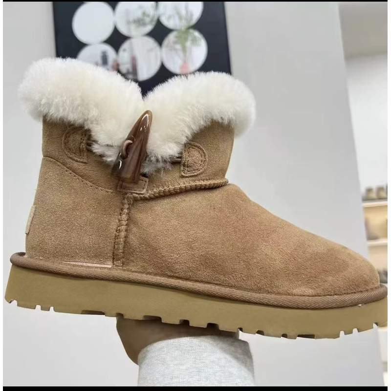 【牛角扣一粒扣】桑坡羊皮毛一体保暖雪地靴