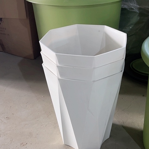 树脂微瑕八角盆3个白无托