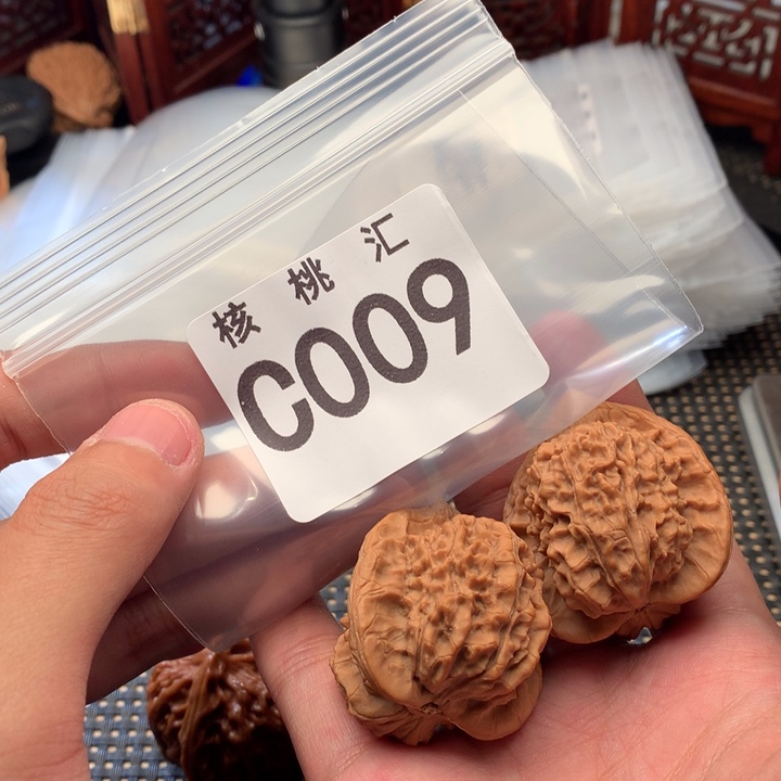文玩核桃吊坠朱雀