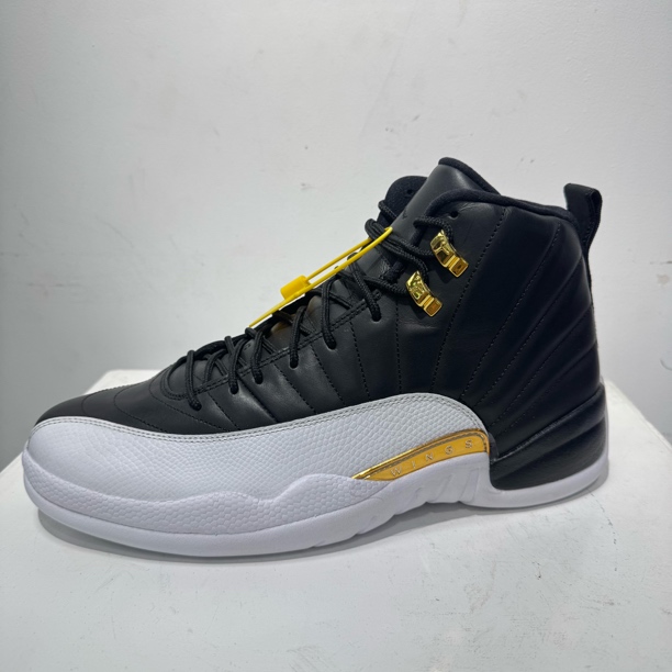 全新未使用 AIR JORDAN 45码 全新原盒 aj12黑金刮刮乐 球鞋