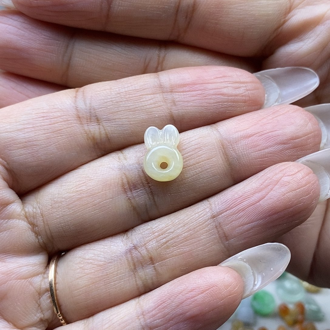 茶***馆翡翠未镶嵌颈饰翡翠