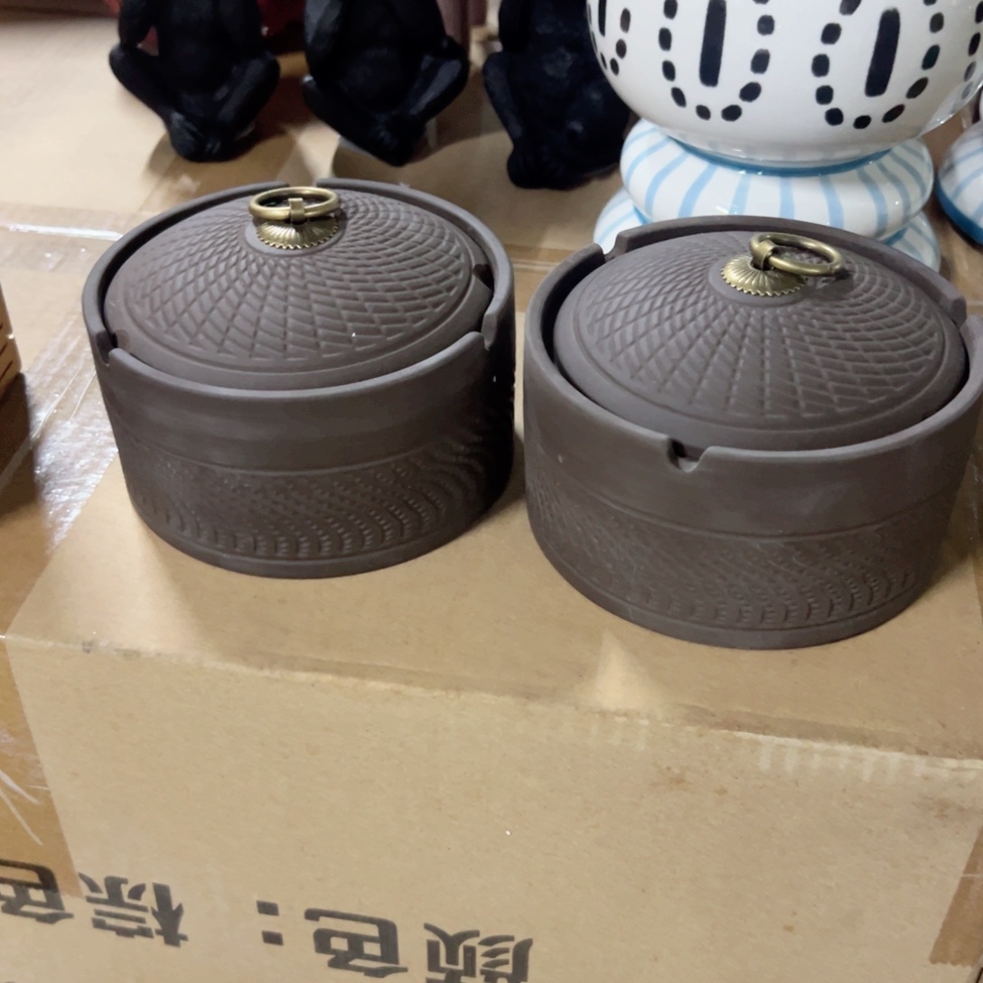 红陶红陶红陶红陶两个烟灰缸