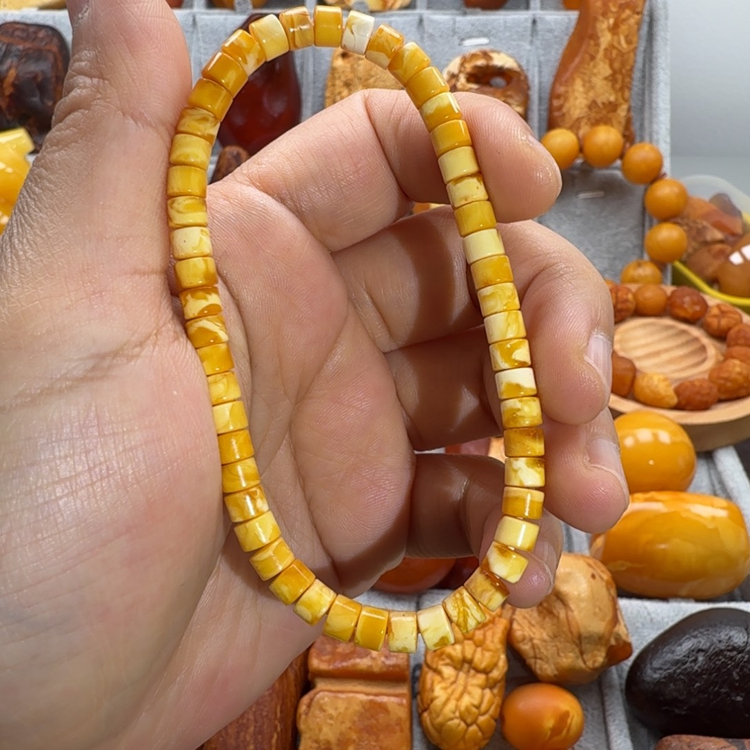 琥珀未镶嵌裸石老型手串