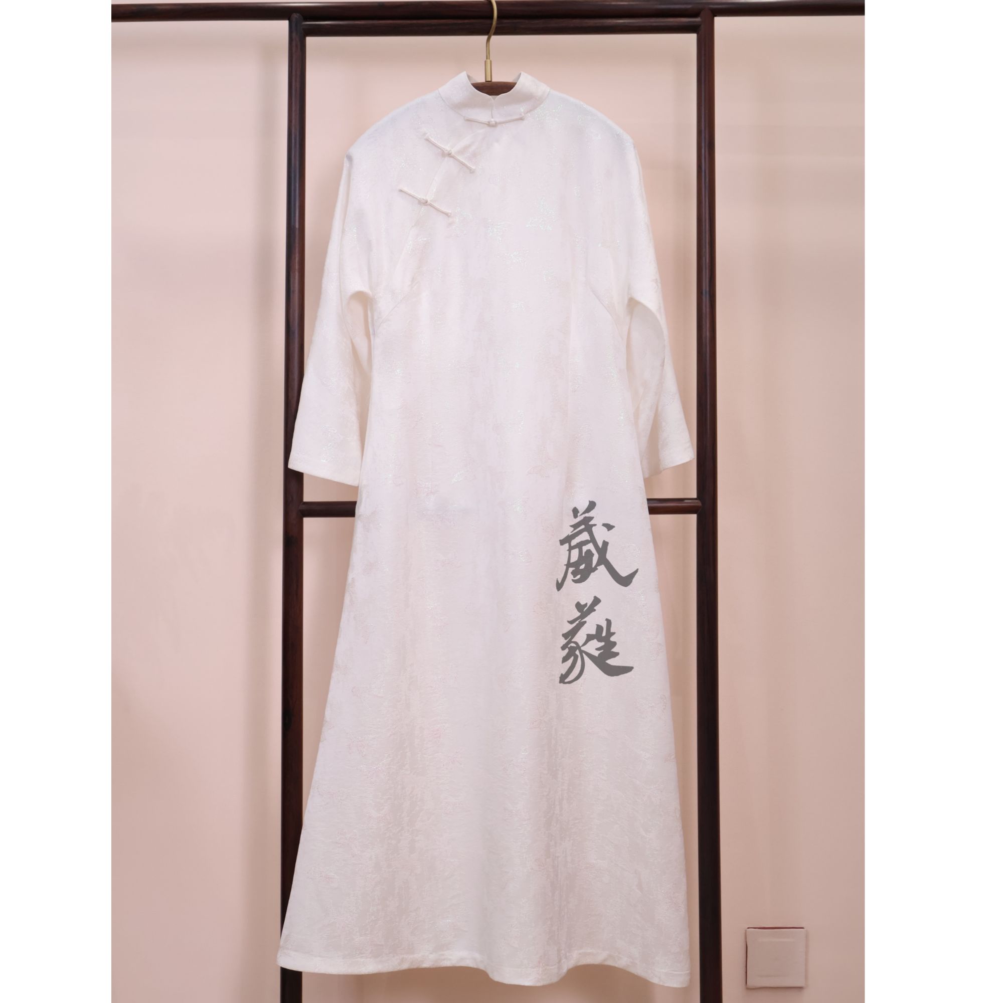 【新意】葳蕤国风中式服装复古风A字版长袍（胸围92 衣长121）