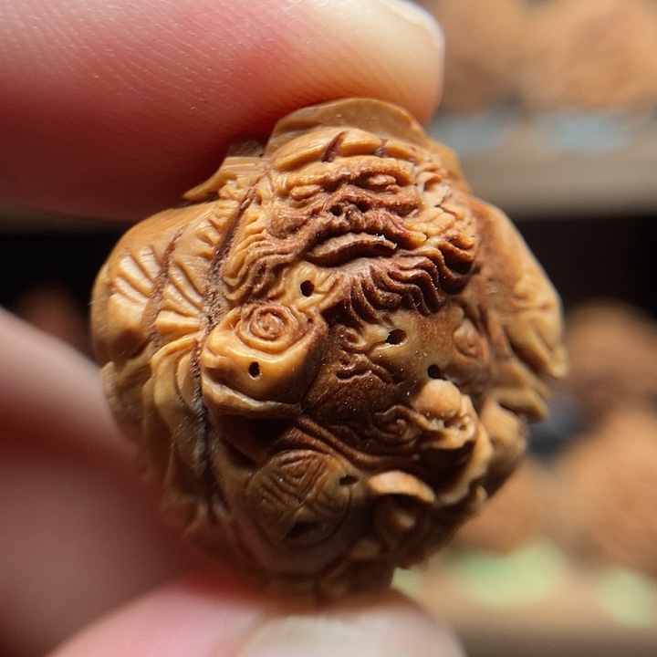 桃核整身钟馗纳福