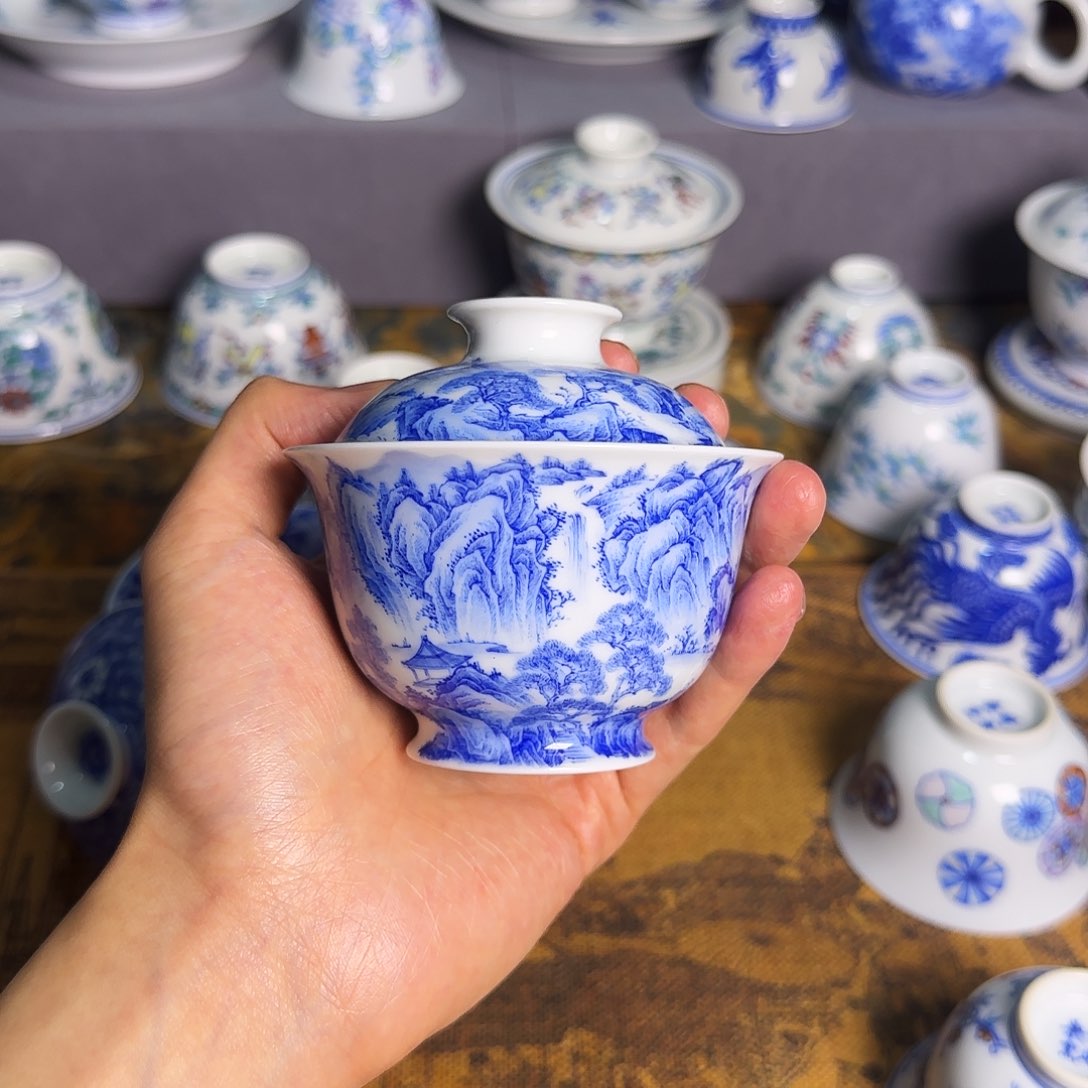 明逸堂青花赤壁山水盖碗