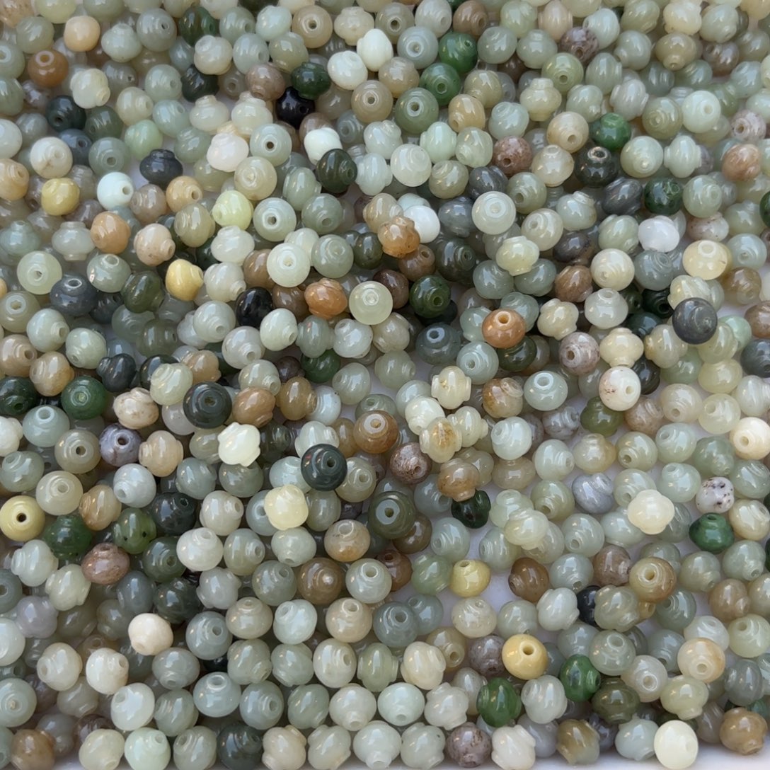 和田玉（糖玉）未镶嵌颈饰多样性拍一发一