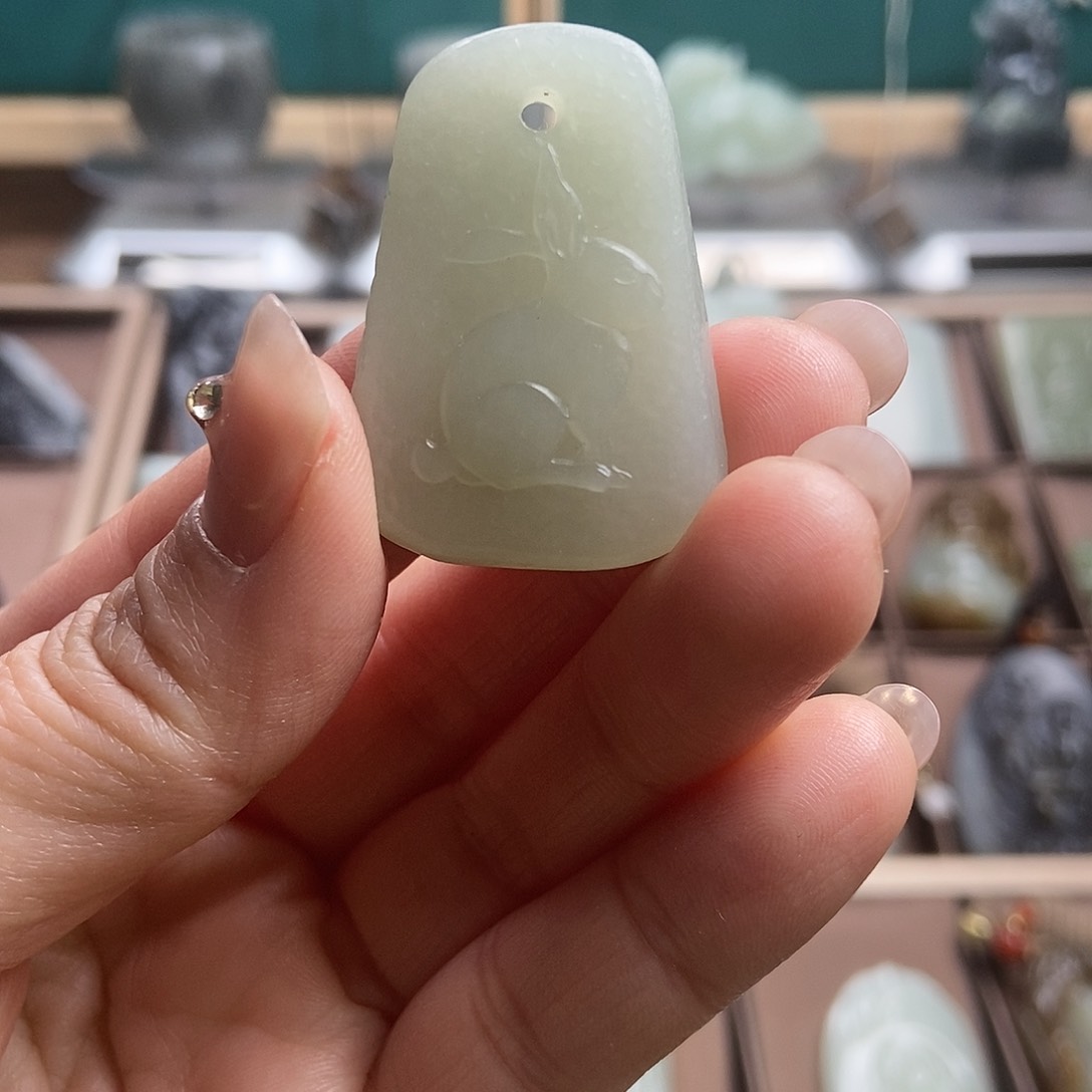 和田玉（糖玉）颈饰未镶嵌