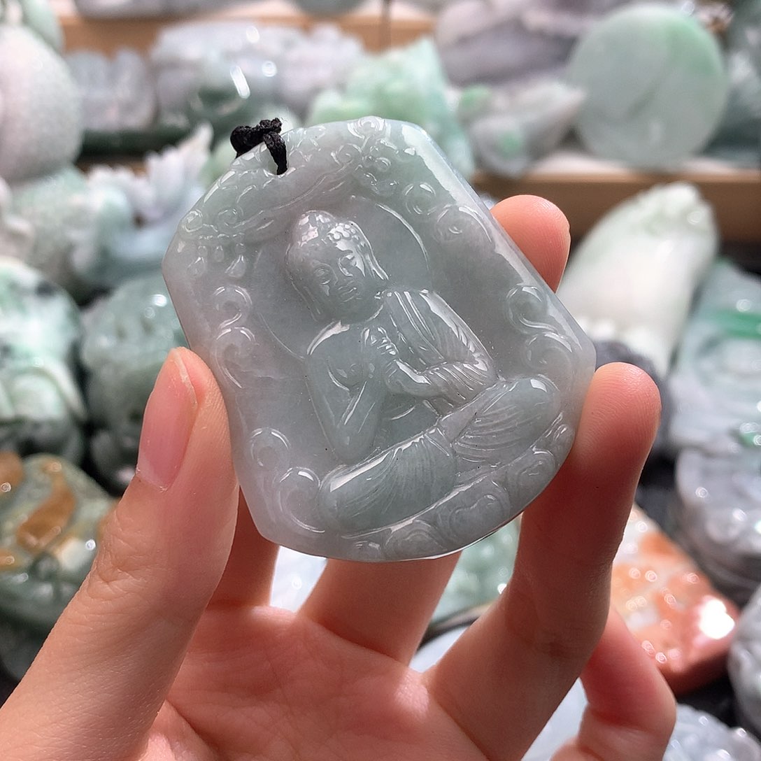吊坠(不含链)未镶嵌翡翠