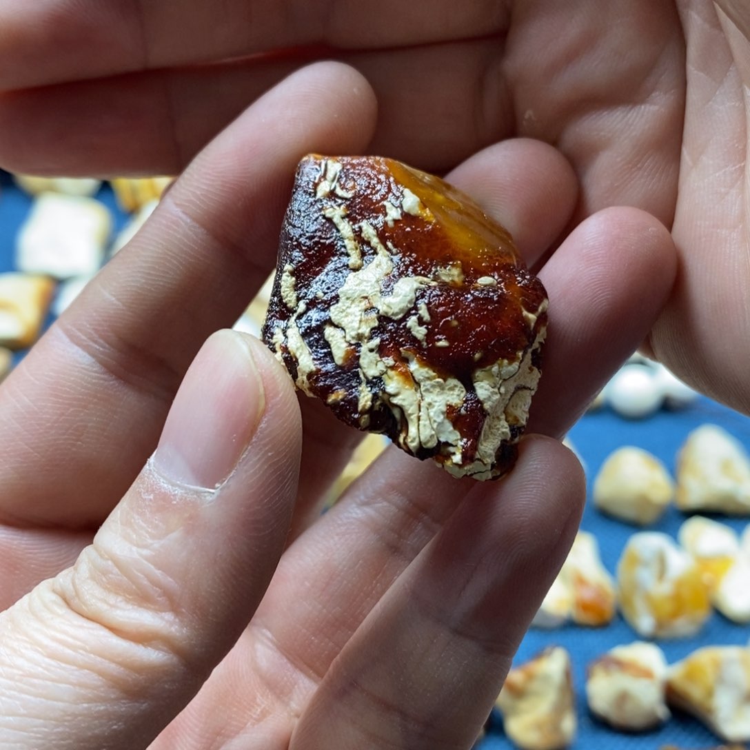 定制琥珀未镶嵌蜜蜡