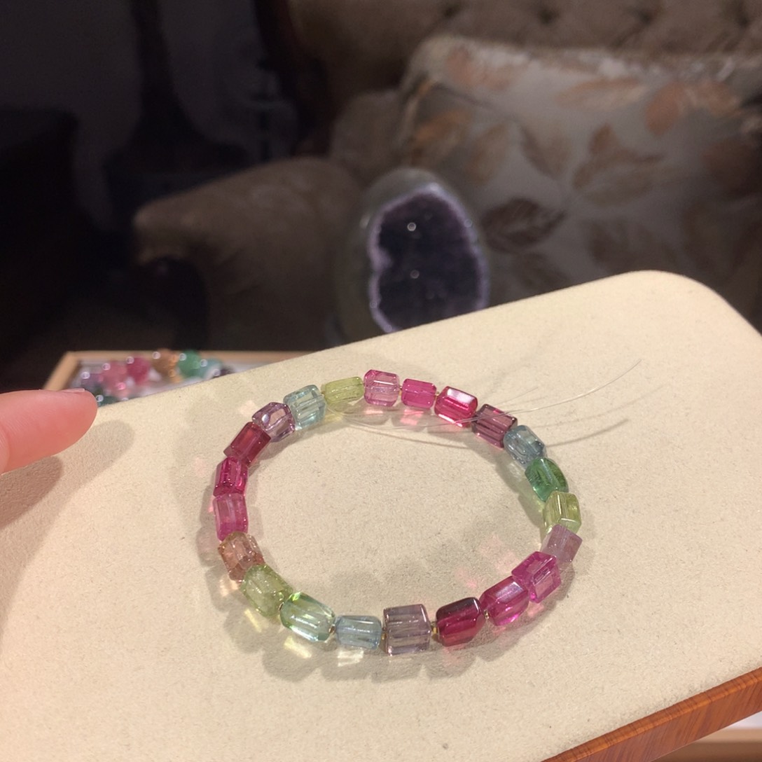 碧玺多样性发货一件未镶嵌